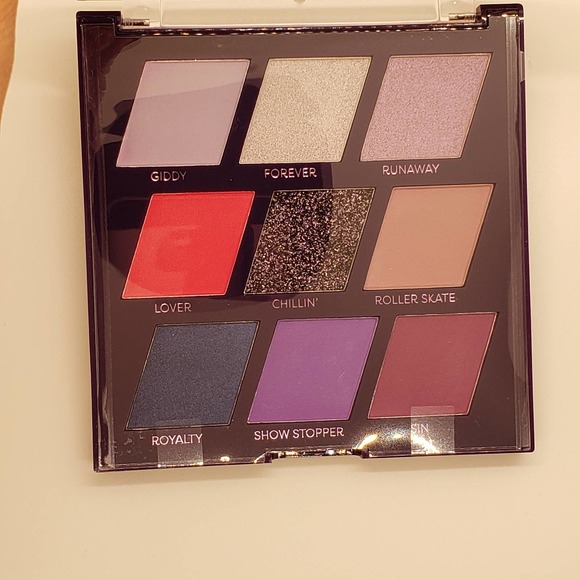PROFUSION cosmetics "Serenity" 9 shade palette - Picture 4 of 5